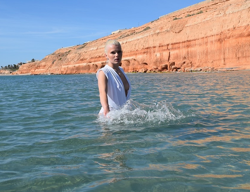 Zpěvačka Niki Mertlová dospěla a chystá se na sólovou dráhu